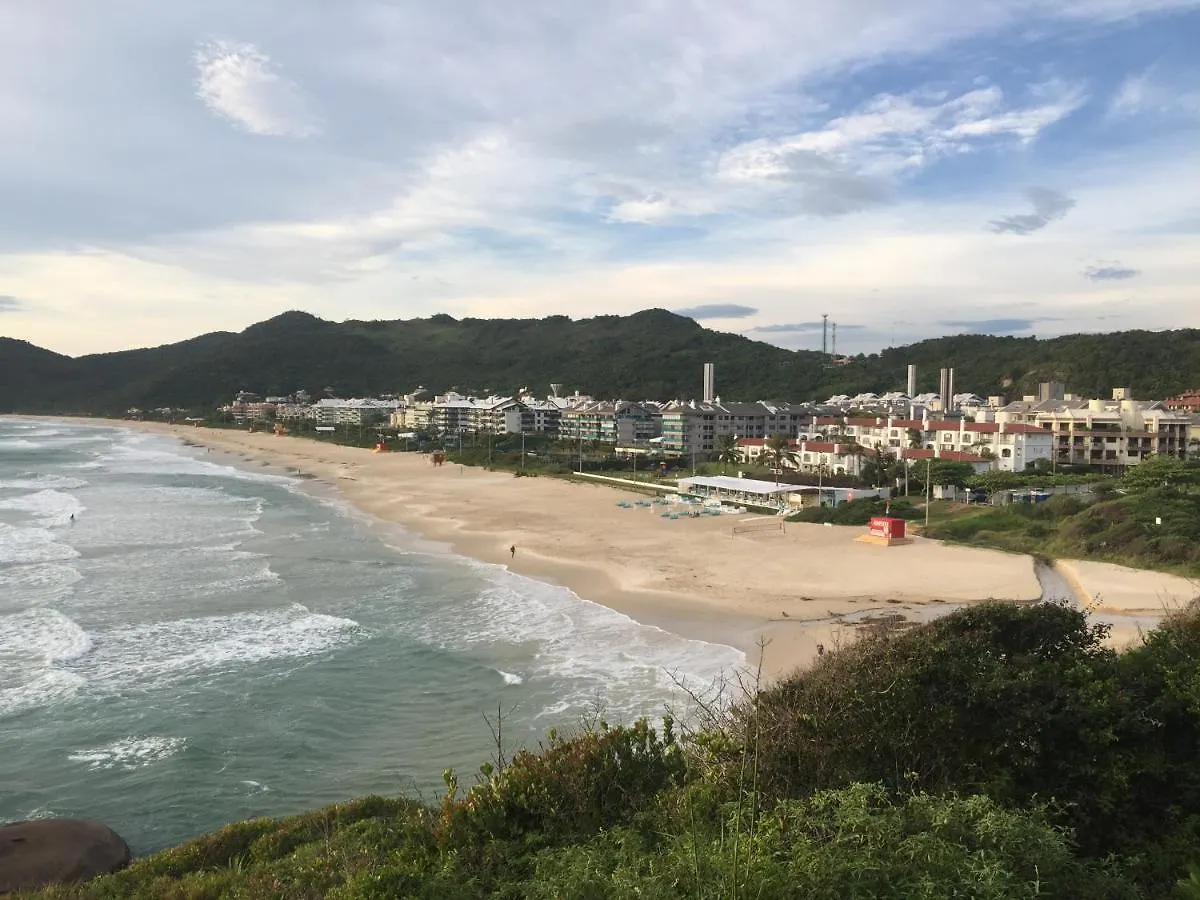 Duplex pé na areia Praia Brava Florianópolis Brasile